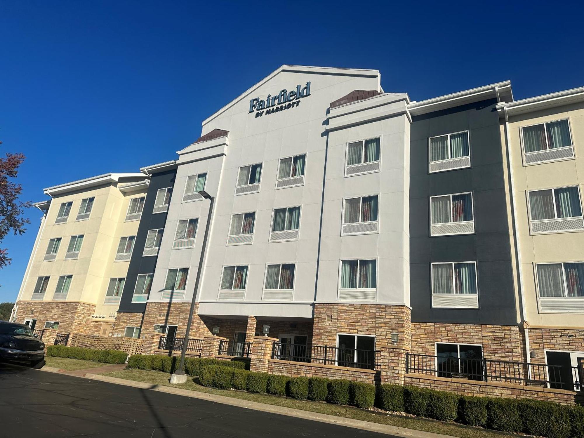 Fairfield Inn & Suites Tulsa South Medical District Exterior photo