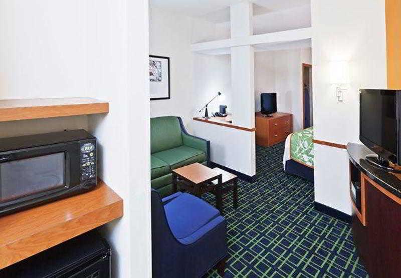 Fairfield Inn & Suites Tulsa South Medical District Room photo